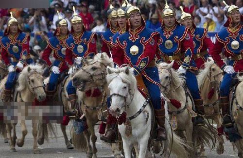 外蒙古和内蒙古人口_外蒙古 内蒙古 蒙古人 蒙古族之间关系是怎样 拜托各位大(3)